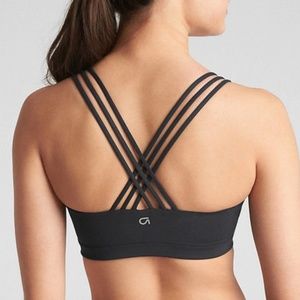 GapFit Eclipse Strappy Sports Bra